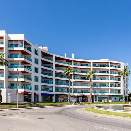 Fountain Apartment